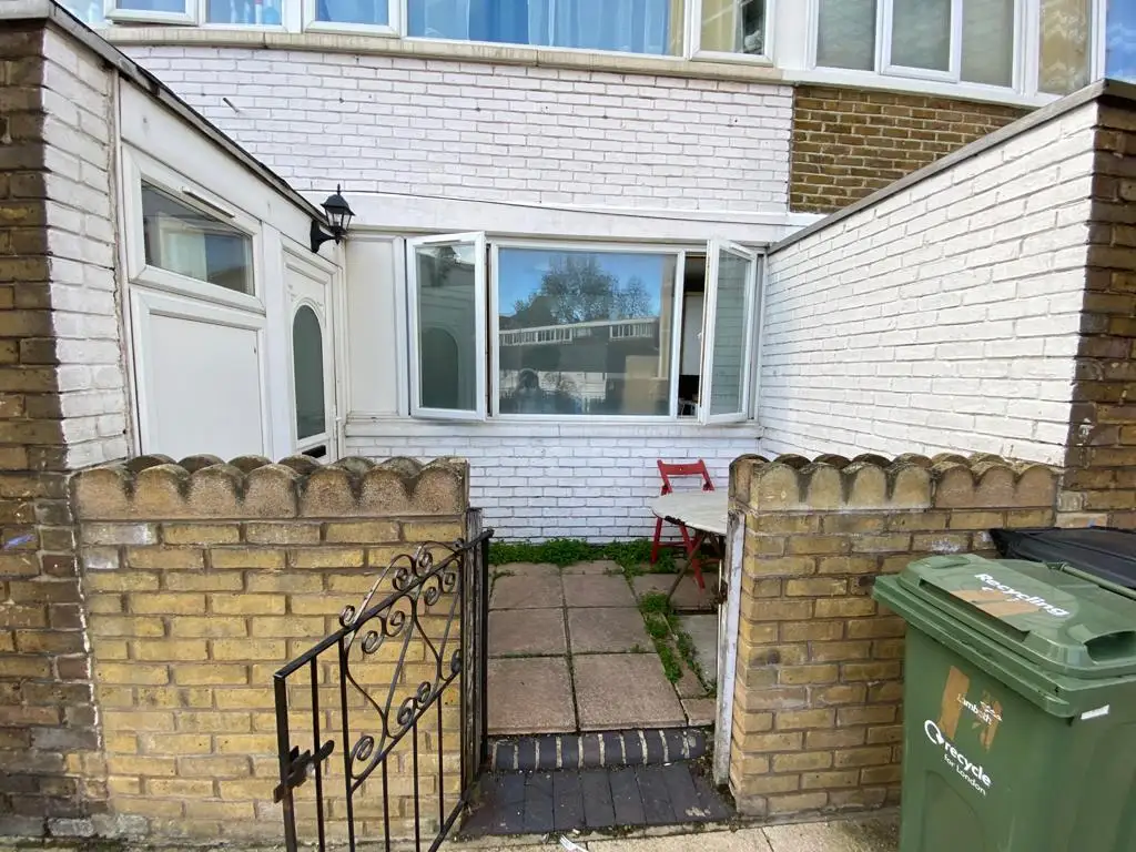 Double room near Oval